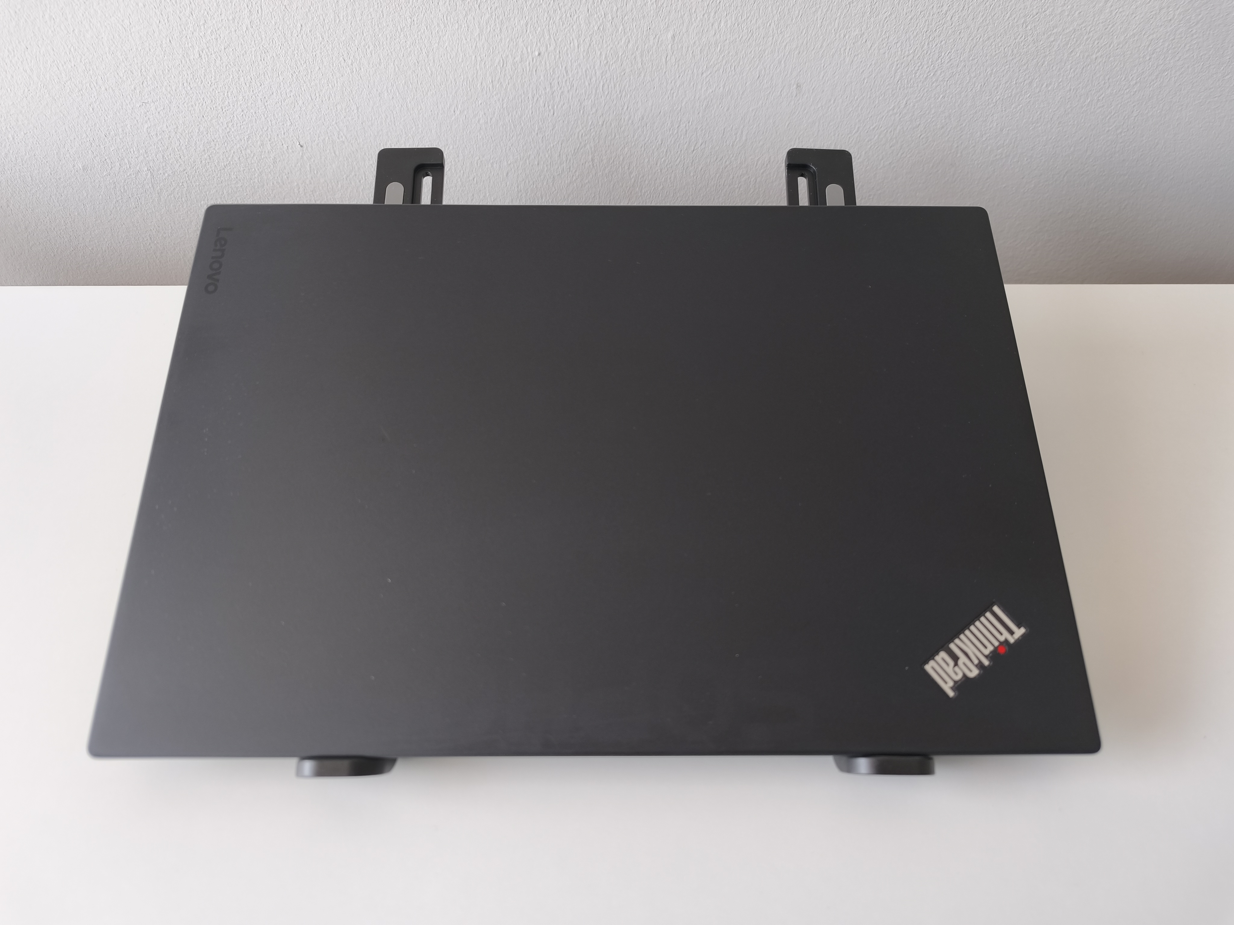 Lenovo ThinkPad X1 Carbon Gen5, 3. kép