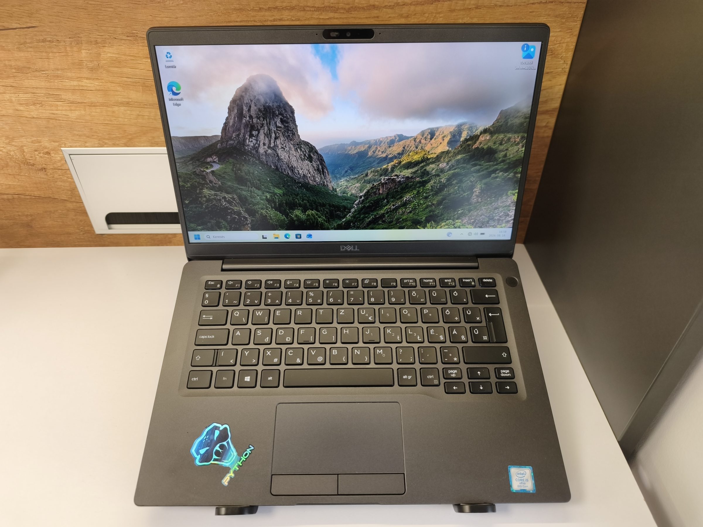 Dell Latitude 7400