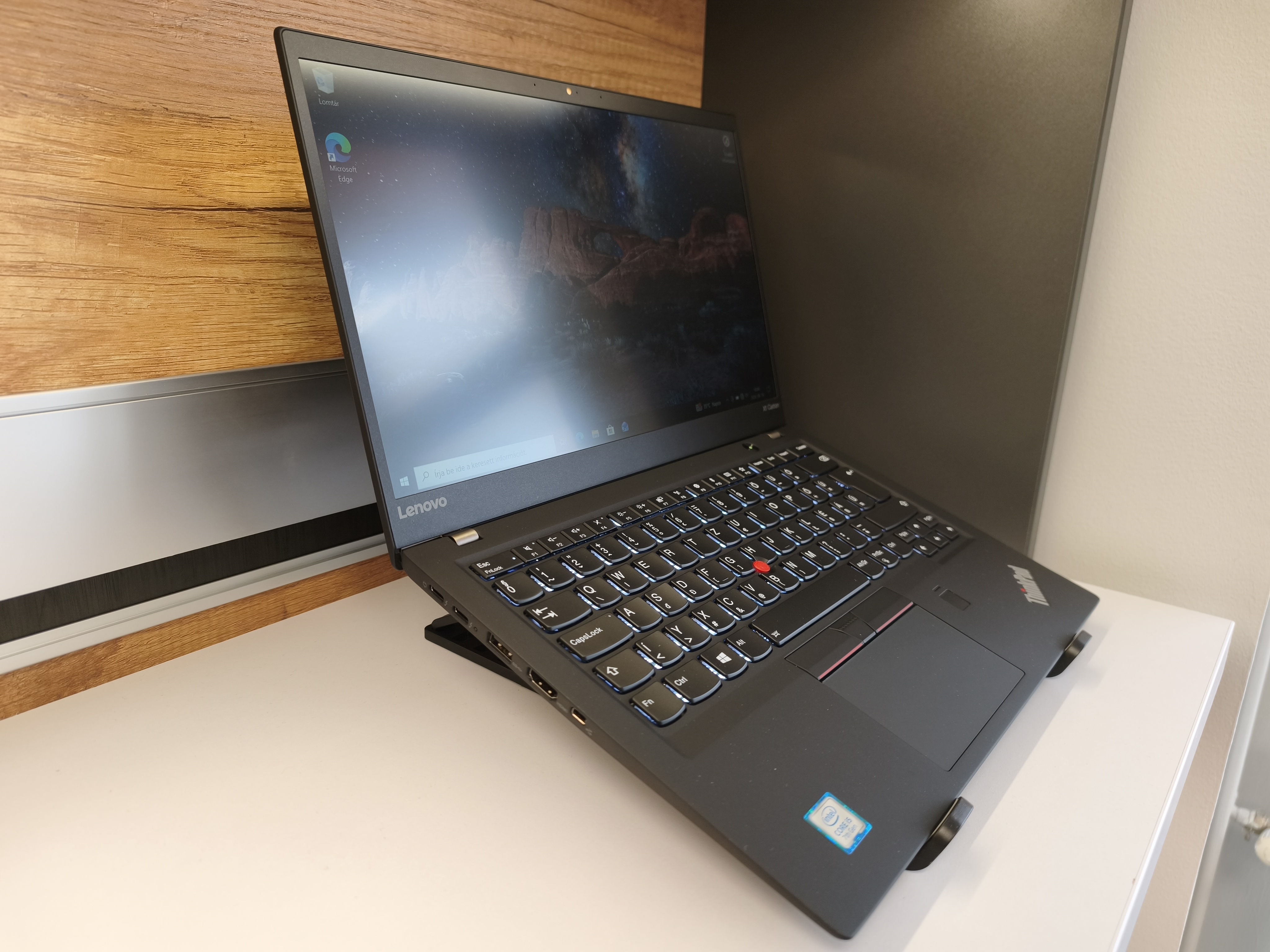 Lenovo ThinkPad X1 Carbon Gen5