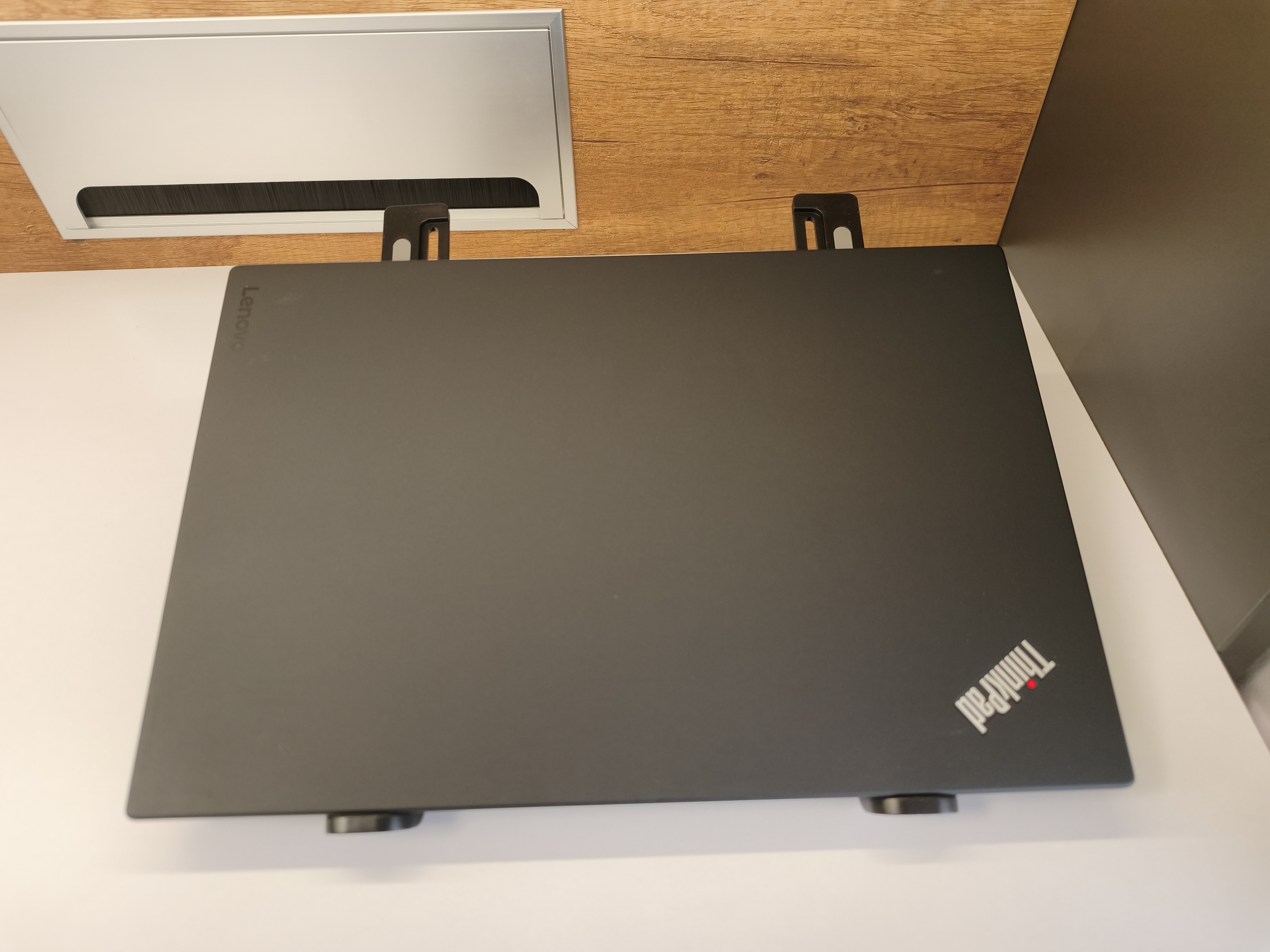 Lenovo ThinkPad X1 Carbon Gen5