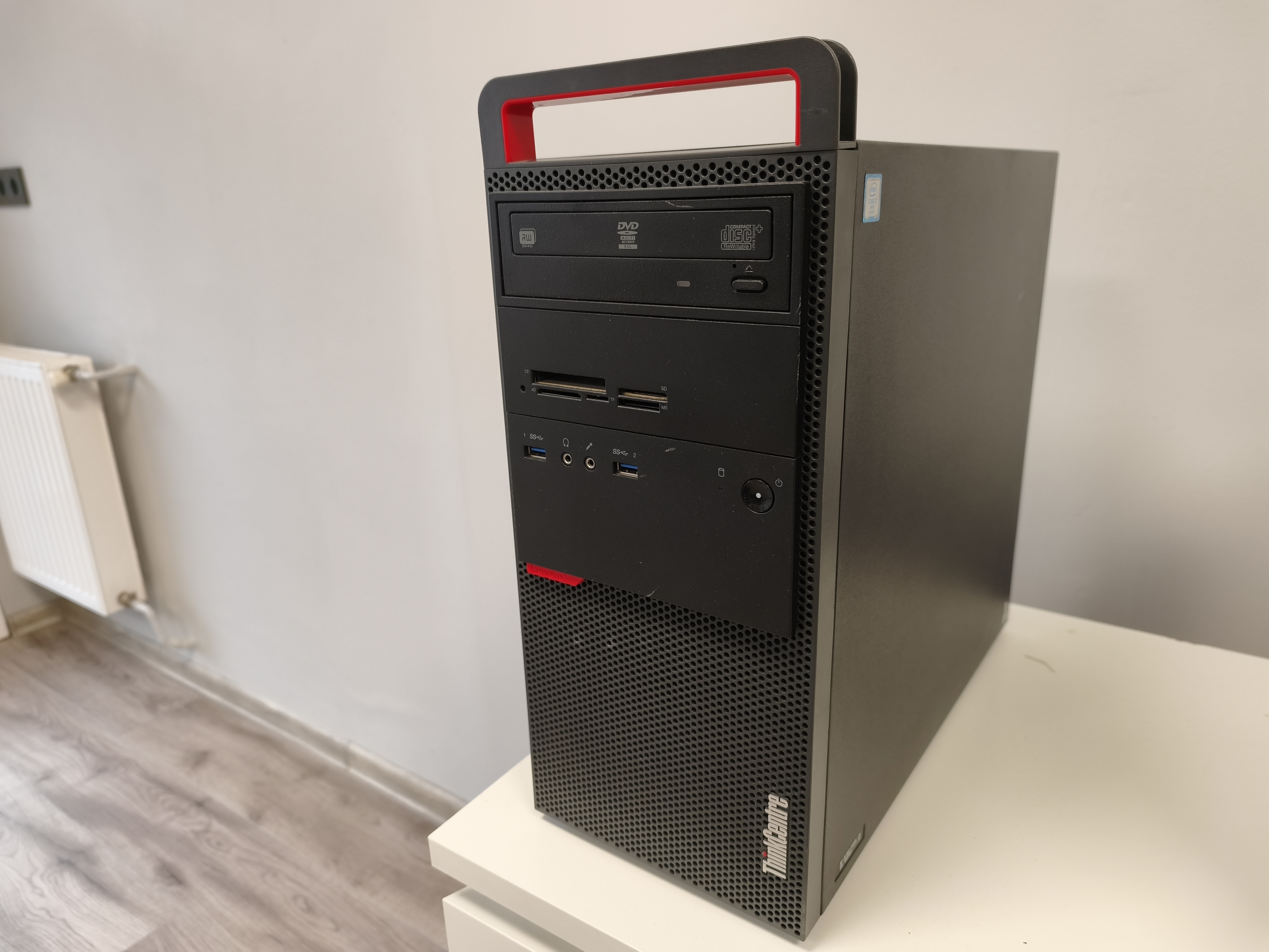 Lenovo ThinkCentre M900 PC
